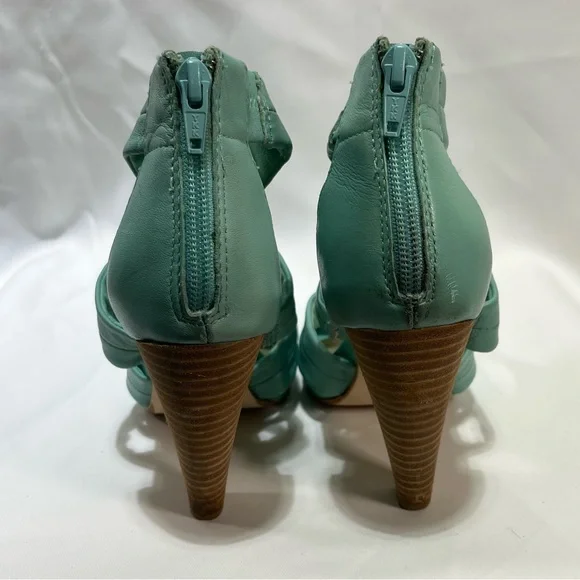 Seychelles Mother of Pearl Mint Leather Heels Sandals Size 6 Colorful Zipper - Picture 3 of 7
